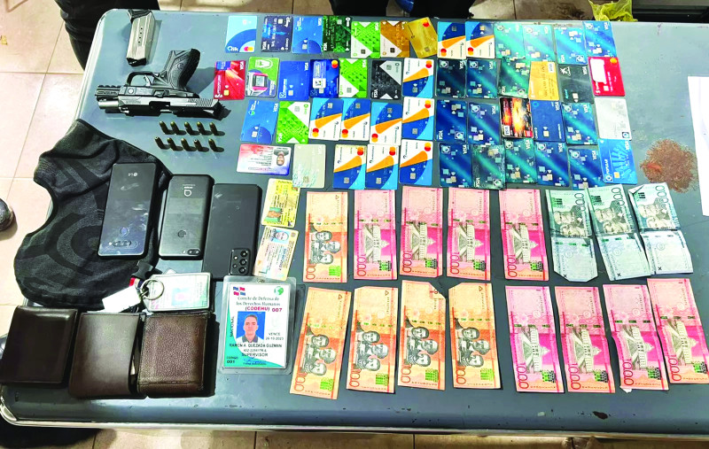 Apresan 47 personas y desarticulan banda en Santiago