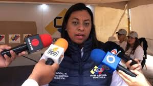 Rectora electoral venezolana recuerda la prohibición de publicar encuestas o resultados