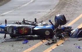Un muerto durante accidente que involucró una motocicleta y un minibús en San Pedro de Macorís