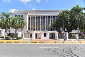 Autoridades determinan que el distrito 12-01 tendrá unos 6,000 estudiantes sin cupo